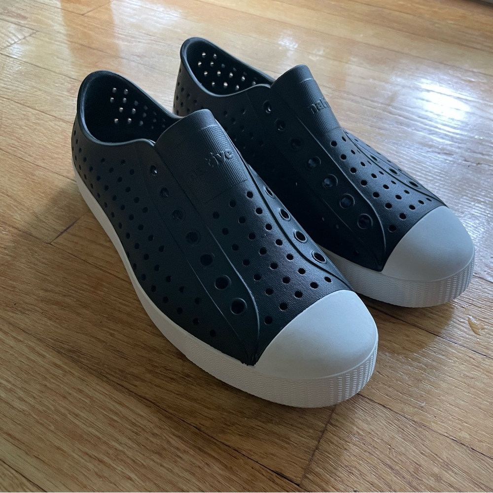New Black Native Slip-on size W9